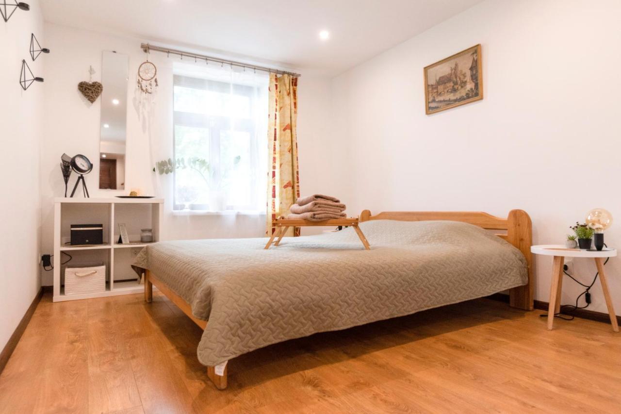 クルディーガNapoleona Apartamentiアパートメント エクステリア 写真